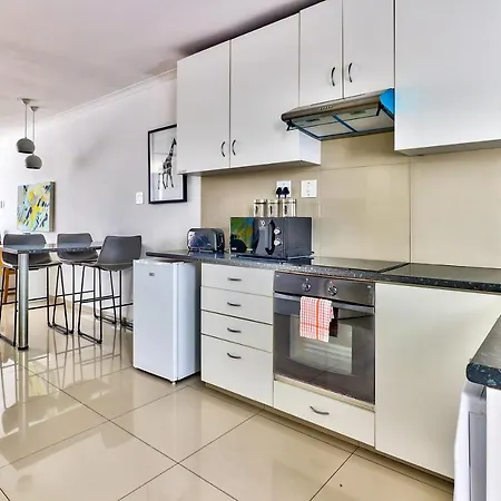 33 Blue Waters Studio Apartment. Kaapstad Buitenkant foto