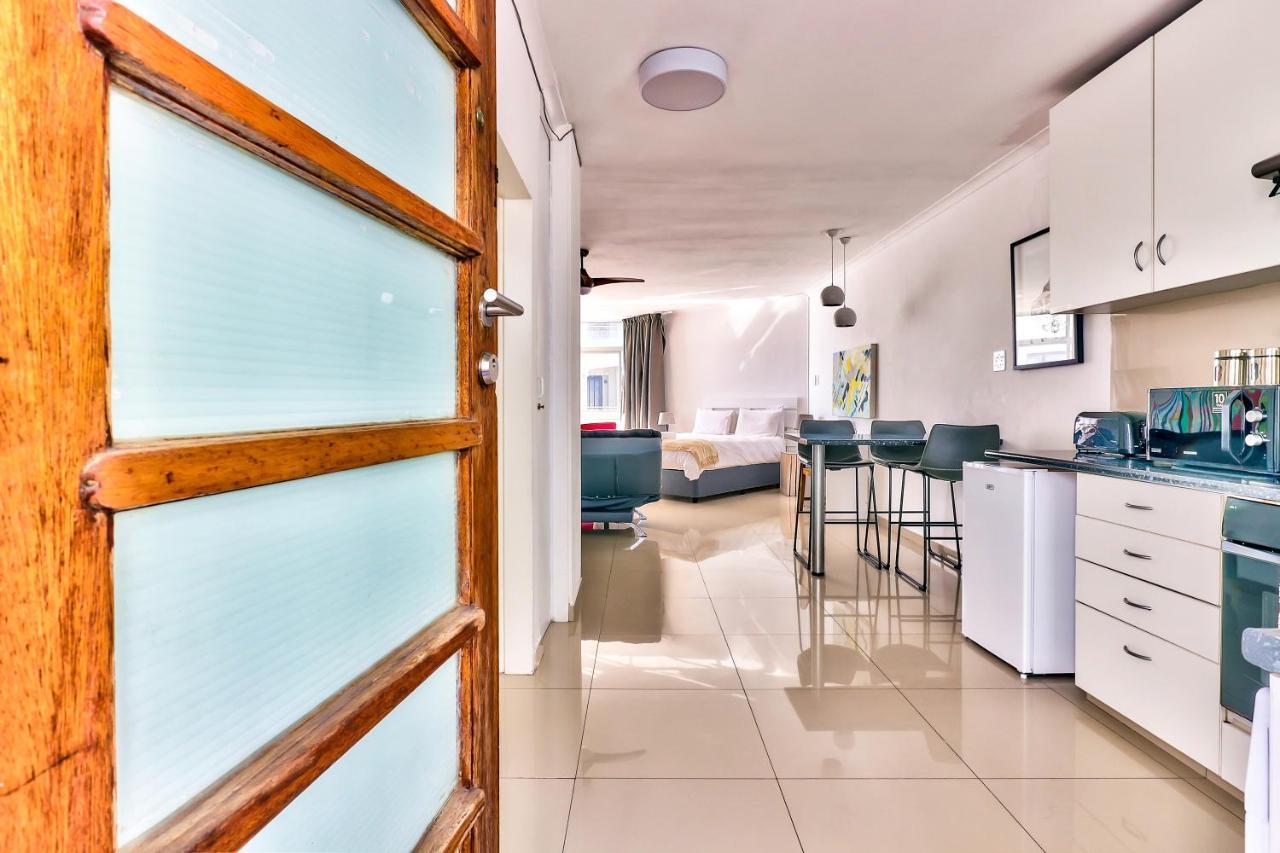 33 Blue Waters Apartment. *